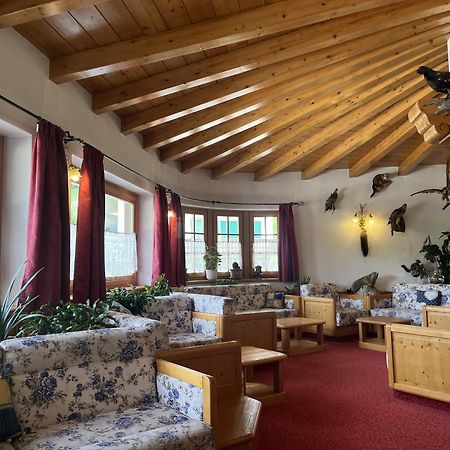 Dolomiten Hotel Irma Canazei Buitenkant foto