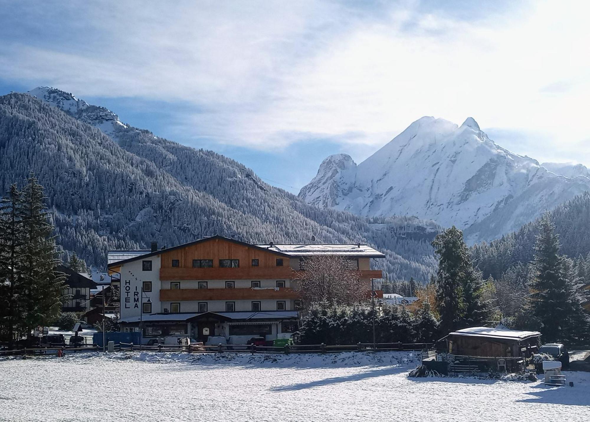 Dolomiten Hotel Irma Canazei Buitenkant foto