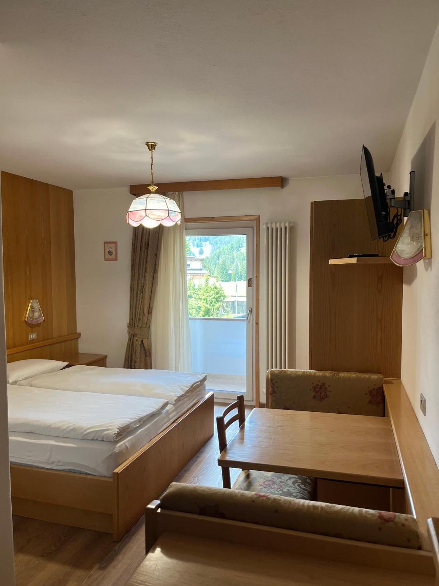 Dolomiten Hotel Irma Canazei Buitenkant foto