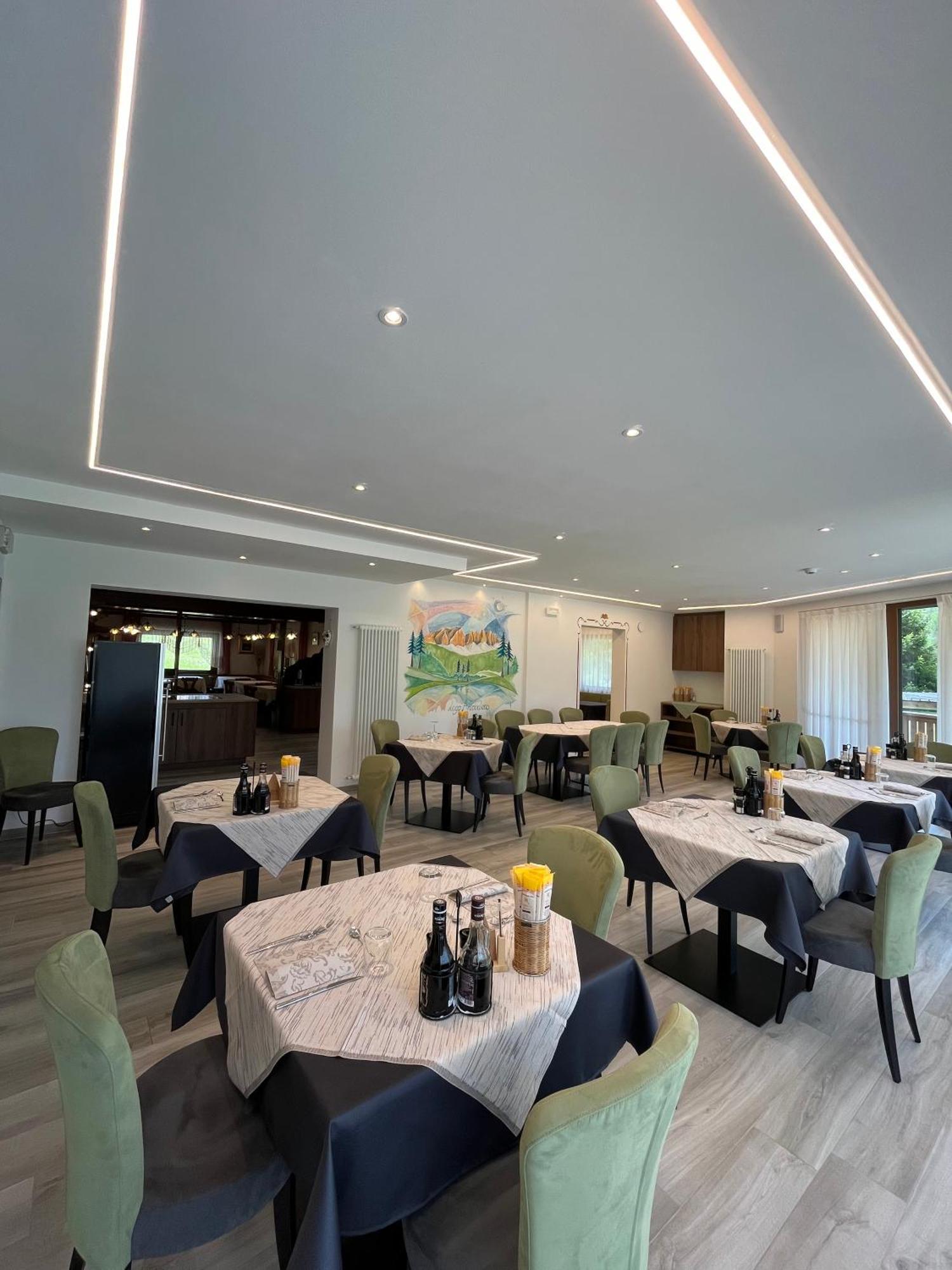 Dolomiten Hotel Irma Canazei Buitenkant foto