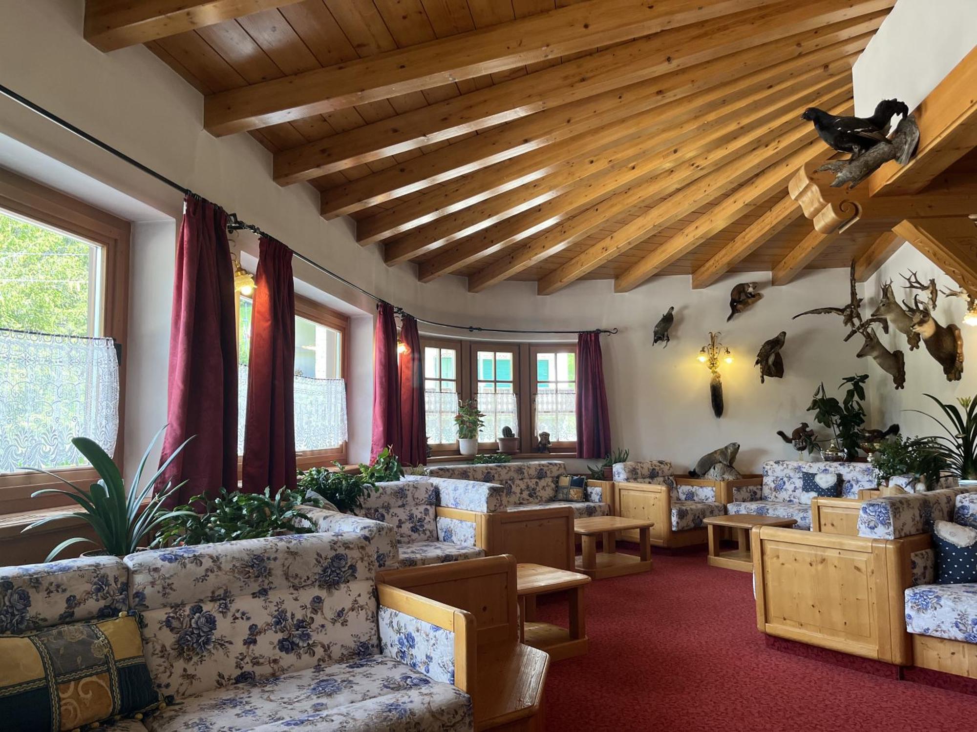 Dolomiten Hotel Irma Canazei Buitenkant foto