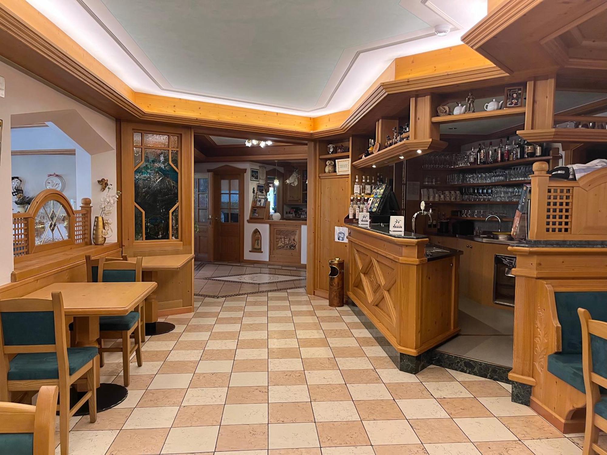Dolomiten Hotel Irma Canazei Buitenkant foto