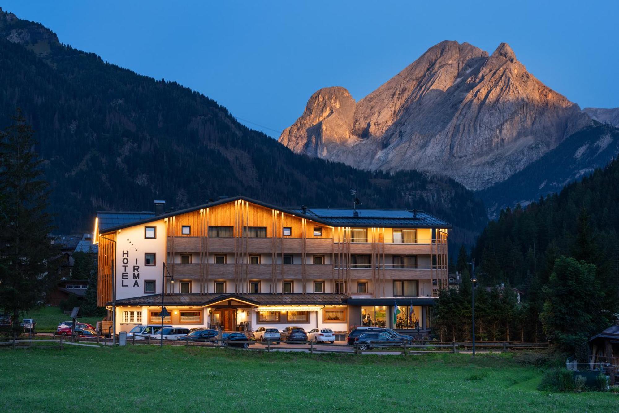 Dolomiten Hotel Irma Canazei Buitenkant foto
